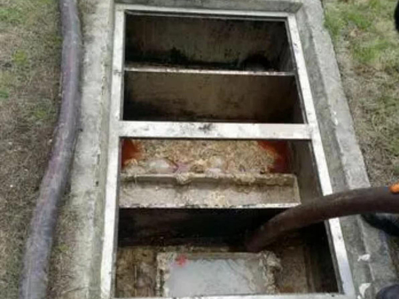 察哈尔右翼前隔油池清理